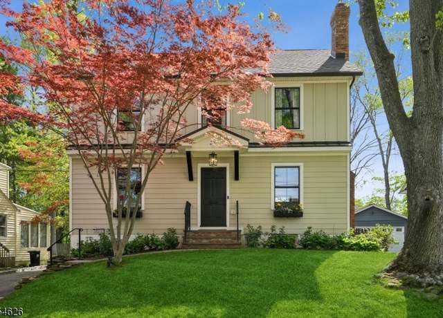 Property at 28 University Ave, Chatham Boro, NJ 07928-2536, 4 beds, 3.5 baths