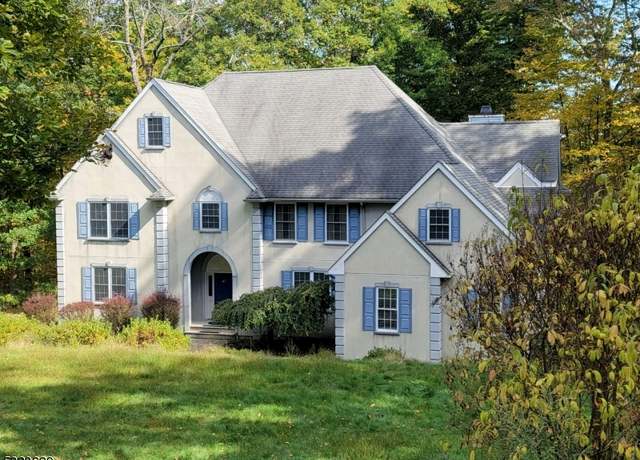 Property at 47 Stonehedge Dr, Hardyston Twp., NJ 07460-1101, 4 beds, 2.5 baths