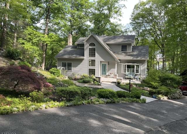 Property at 48 Hemlock Ave, Andover Twp., NJ 07860-9714, 4 beds, 3 baths