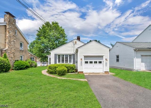 Property at 55 Fairmont Ave, Somerville Boro, NJ 08876-2508, 2 beds, 1 bath