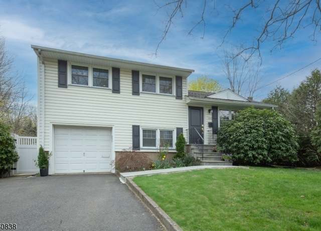Property at 131 Orchard St, Summit City, NJ 07901-4218, 3 beds, 2.5 baths