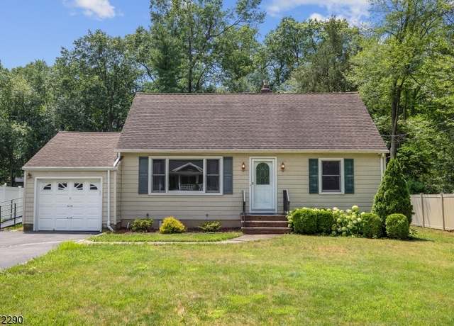 Property at 45 Perry St, Hanover Twp., NJ 07981-1911, 4 beds, 1.5 baths