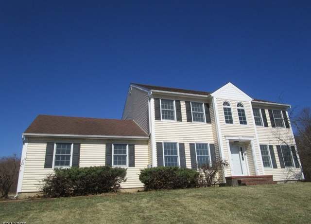Property at 21 Frog Hollow Rd, Washington Twp., NJ 07830, 4 beds, 2.5 baths