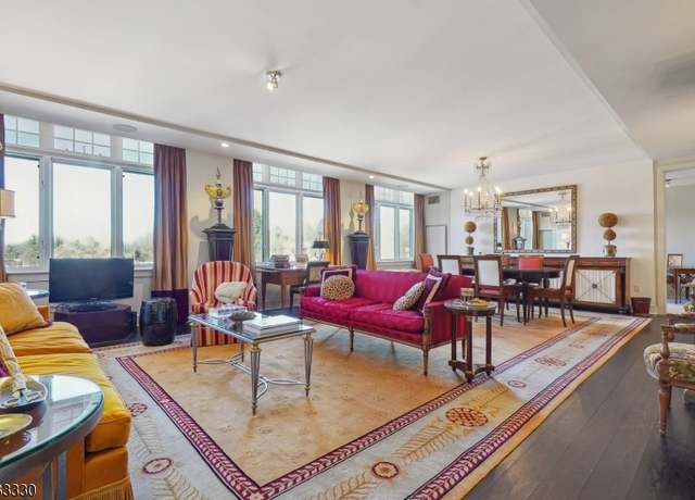 Property at 616 S Orange Ave, Unit SH4, Maplewood Twp., NJ 07040-1040, 2 beds, 2.5 baths