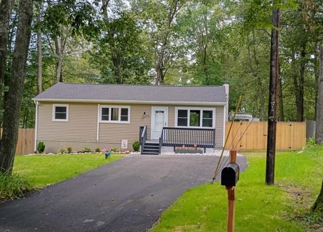 Property at 14 Mountain Top Ct, Vernon Twp., NJ 07419-1906, 3 beds, 1 bath