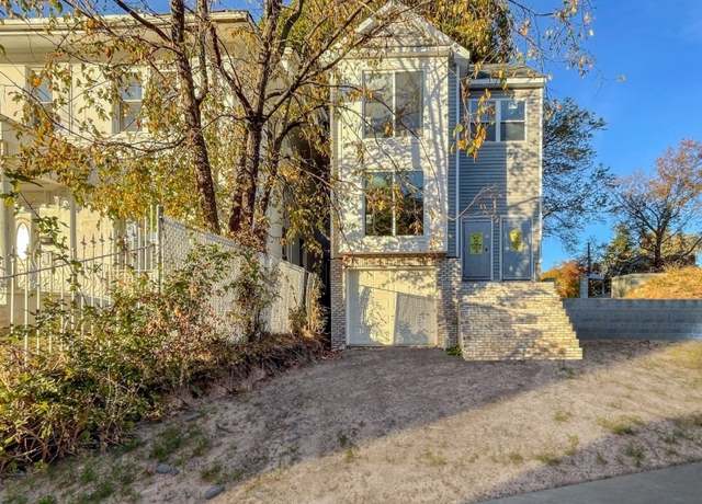 Property at 689 Clinton Ave, Newark City, NJ 07108-1433, 6 beds, 4.5 baths