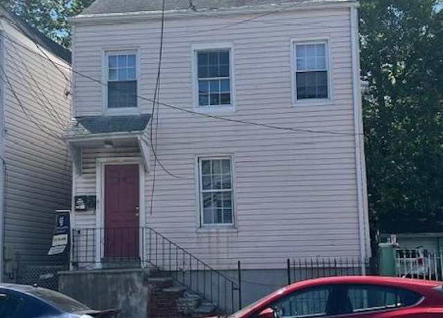 Property at 258 12Th Ave, Paterson City, NJ 07514-2843, 5 beds, 2 baths