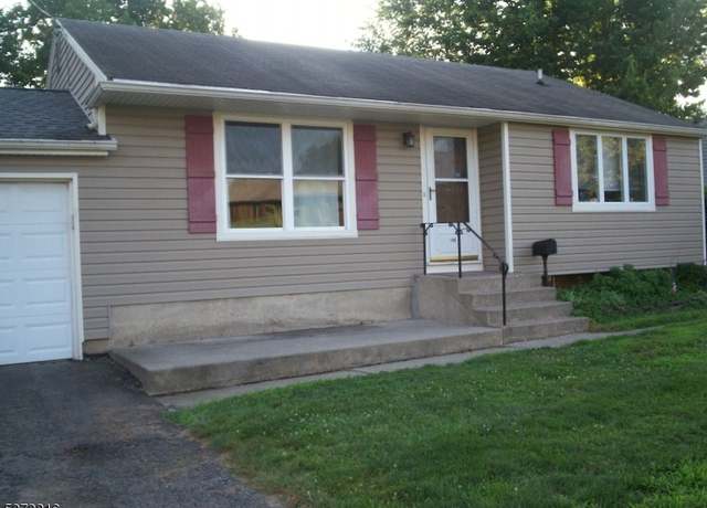 Property at 188 Riverview Rd, Phillipsburg Town, NJ 08865-3526, 2 beds, 1 bath