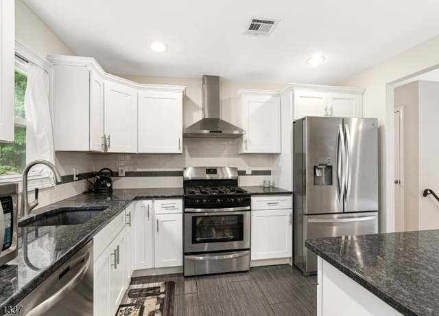 Property at 186 Tomahawk Trl, Byram Twp., NJ 07871-2822, 4 beds, 3 baths