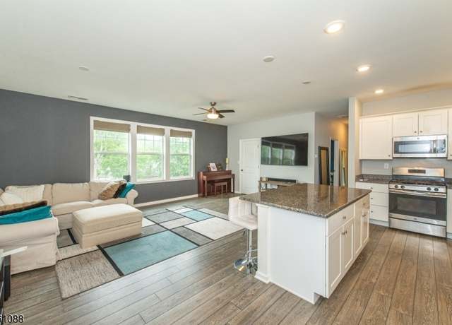 Property at 5 W River Styx Rd U304 #304, Hopatcong Boro, NJ 07843-1893, 2 beds, 2 baths