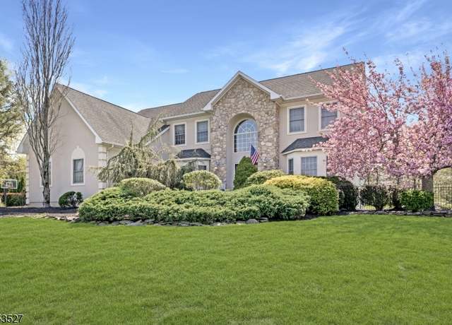 Property at 41 Briarwood Dr E, Warren Twp., NJ 07059-6780, 4 beds, 3 baths