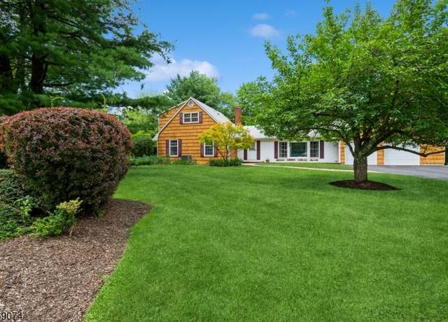 Property at 1097 Cambridge Ln, Bridgewater Twp., NJ 08807-1216, 5 beds, 3 baths