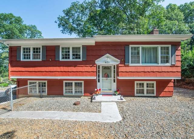 Property at 621 Succasunna Rd, Roxbury Twp., NJ 07850-1458, 3 beds, 1.5 baths