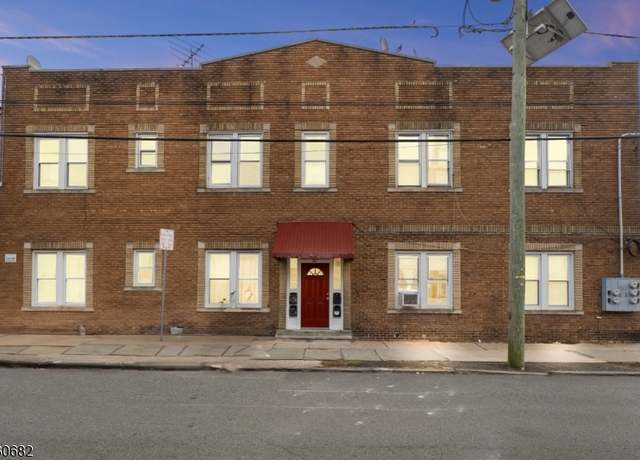 Property at 287 N 10th St, Newark City, NJ 07107-1938, 12 beds, 4 baths