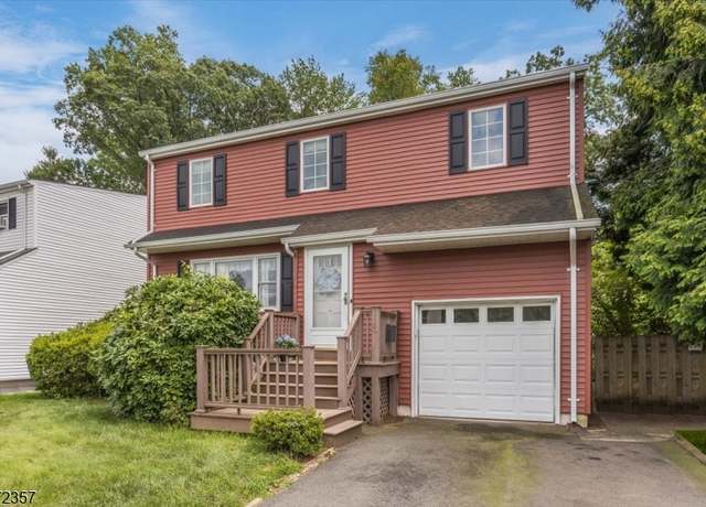 Property at 113 Jadach Dr, Dunellen Boro, NJ 08812-1606, 4 beds, 1.5 baths