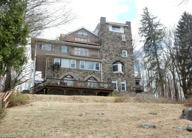 Property at 28 SUNSET Ter Unit 4, Mount Arlington Boro, NJ 07856-1216, 1 bed, 1 bath