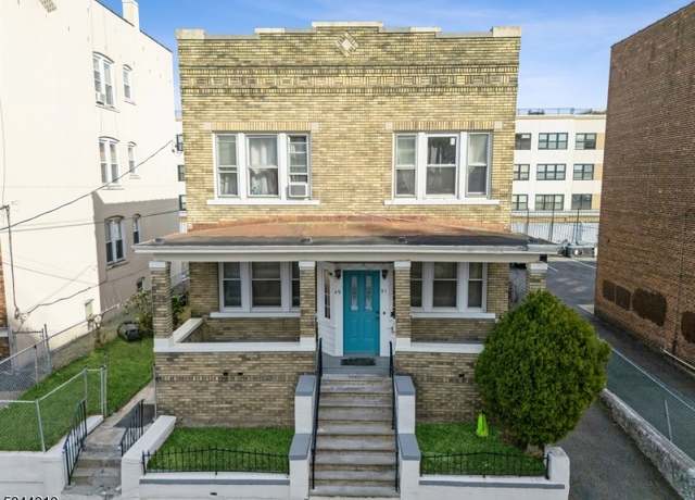Property at 49 Martin St, Paterson City, NJ 07501, 4 beds, 4.5 baths