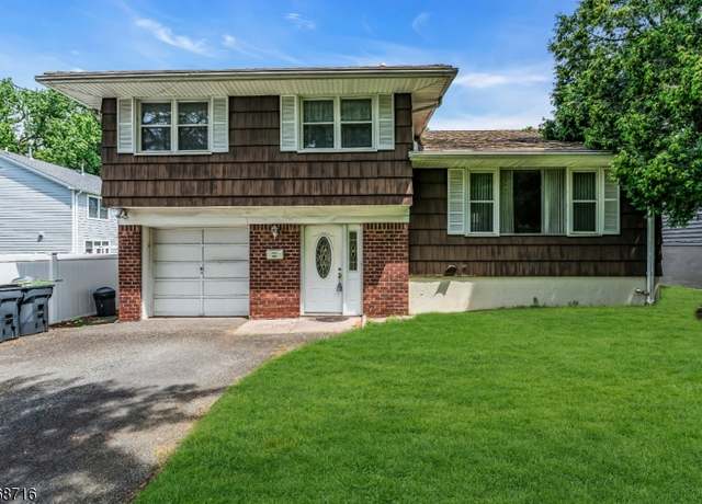 Property at 103 Hallberg Ave, Bergenfield Boro, NJ 07621-2650, 3 beds, 1.5 baths