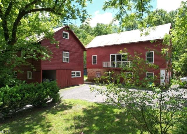 Property at 521 Canal Rd, Franklin Twp., NJ 08873-7323, 5 beds, 2.5 baths