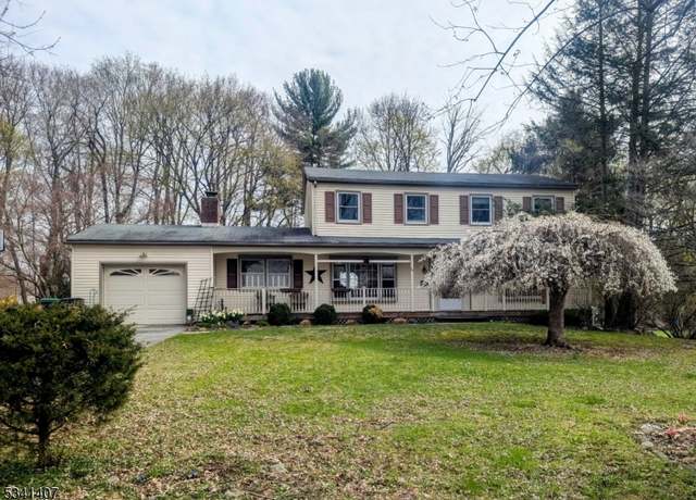 Property at 24 Crestmore St, Califon Boro, NJ 07830-4363, 3 beds, 1.5 baths