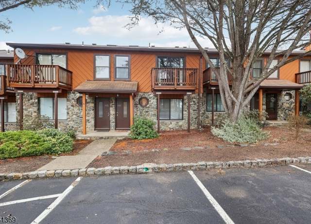 Property at 13H Brookside Hts Unit 13H, Wanaque Boro, NJ 07465-1663, 2 beds, 2.5 baths