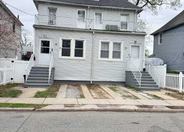 Property at 18 Maple St, Ridgefield Park Village, NJ 07660-2215, 6 beds, 2 baths