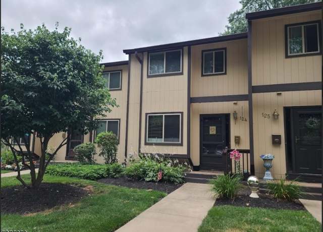 Property at 124 Chelsea Way, Bridgewater Twp., NJ 08807-3441, 2 beds, 1.5 baths
