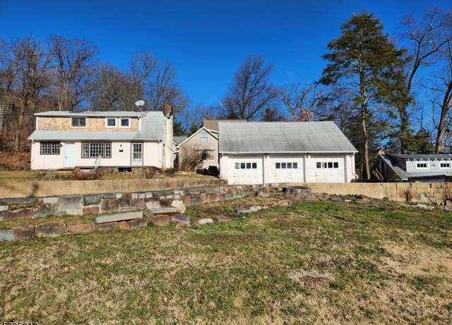 Property at 116 Johnston Dr, Watchung Boro, NJ 07069-4907, 2 beds, 1 bath