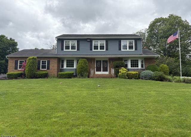 Property at 5 Arthur Pl, Montville Twp., NJ 07045-9502, 5 beds, 2.5 baths