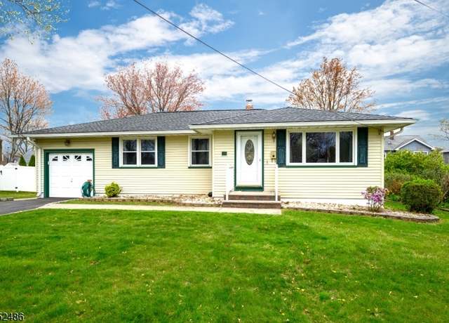 Property at 25 Poplar Ter, Clark Twp., NJ 07066-1220, 3 beds, 1 bath