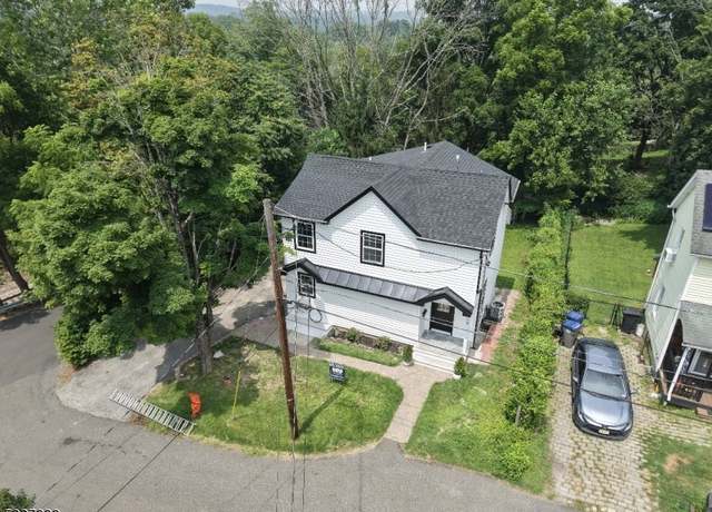 Property at 18 Governor Haines St, Hamburg Boro, NJ 07419-1625, 3 beds, 2.5 baths