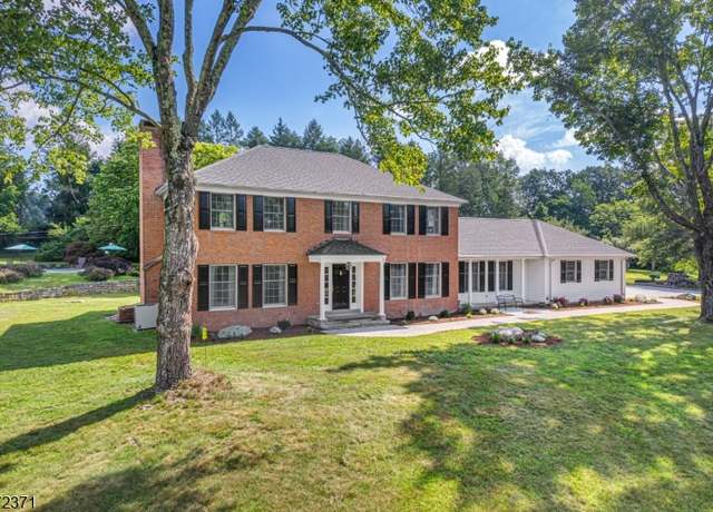 Property at 208 Willows Rd, Fredon Twp., NJ 07860-5355, 4 beds, 2.5 baths