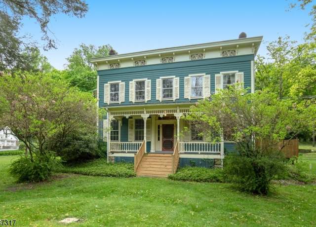 Property at 1 Hunt Pl, Glen Gardner Boro, NJ 08826, 4 beds, 1.5 baths