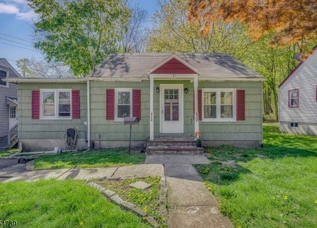Property at 17 Ridgewood Ave, Newton Town, NJ 07860-1910, 3 beds, 2 baths
