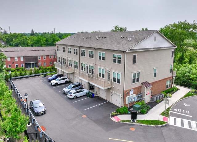 Property at 1005 Station Rd, Somerville Boro, NJ 08876-3899, 2 beds, 2.5 baths
