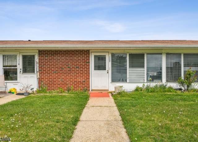 Property at 1175C Clydebank Ct, Lakewood Twp., NJ 08701-6943, 1 bed, 1 bath