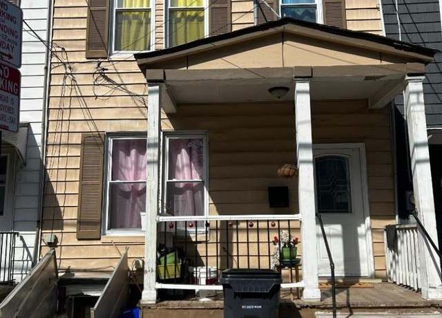 Property at 39 half Sunset Ave, Newark City, NJ 07106-1951, 3 beds, 2.5 baths