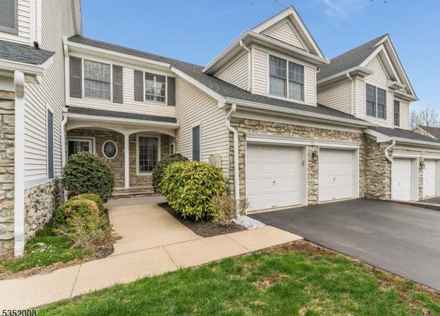 Property at 82 La Costa Dr, Clinton Twp., NJ 08801-1670, 3 beds, 2.5 baths