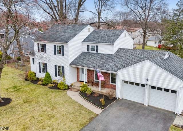 Property at 16 Deauville Dr, Parsippany-troy Hills Twp., NJ 07054-4012, 4 beds, 2.5 baths