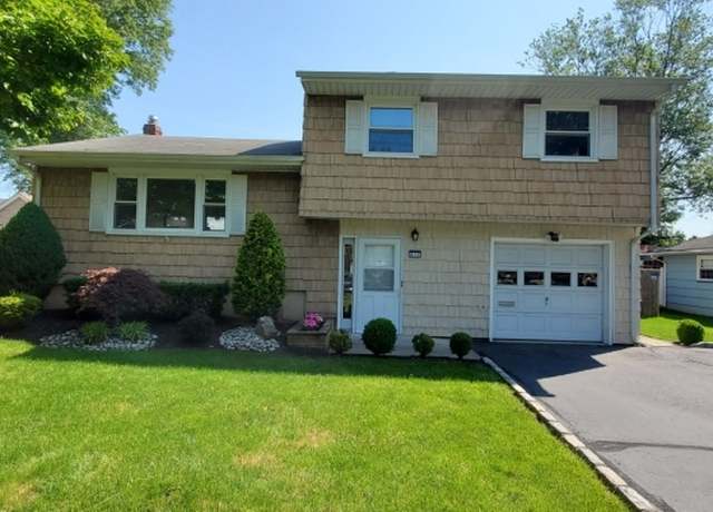 Property at 813 RIVERBEND Dr, Clark Twp., NJ 07066-1912, 3 beds, 2 baths