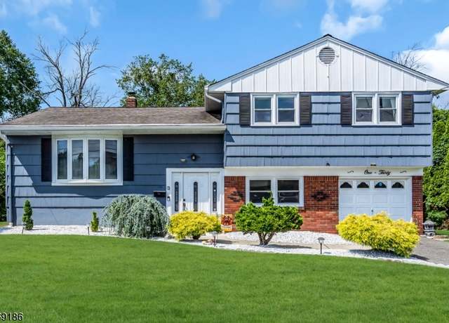 Property at 130 Evans Dr, Manville Boro, NJ 08835-2249, 3 beds, 1.5 baths