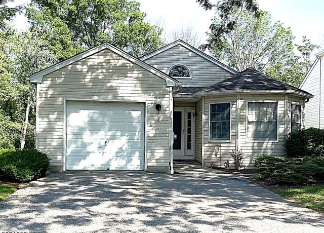 Property at 6 Mountain View Ct, Hardyston Twp., NJ 07419-2414, 3 beds, 2 baths