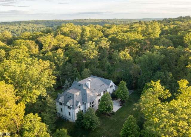 Property at 40 High Oaks Dr, Watchung Boro, NJ 07069-5407, 6 beds, 5.5 baths