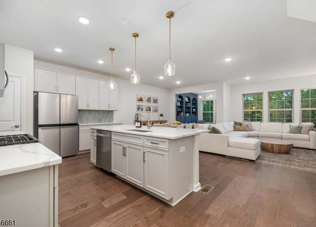 Property at 6 Hyssop Dr, Warren Twp., NJ 07059-3600, 3 beds, 3.5 baths