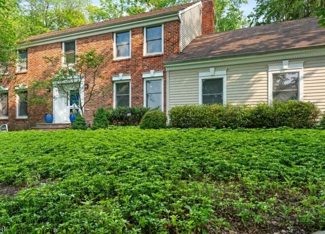 Property at 4 Dogwood Dr, Hillsborough Twp., NJ 08844-2516, 4 beds, 2.5 baths