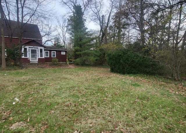 Property at 701 Mountain Ave, Springfield Twp., NJ 07081-3200, 3 beds, 1.5 baths