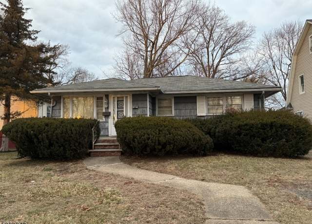 Property at 19 Emmet Ave, Morris Twp., NJ 07960-3117, 2 beds, 1 bath