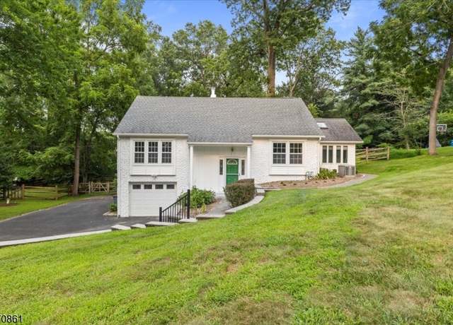 Property at 21 Ideal St, Long Hill Twp., NJ 07933-1312, 4 beds, 2 baths