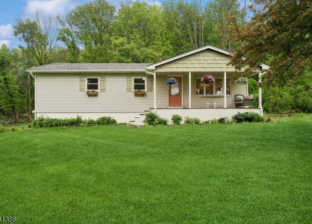 Property at 34 Skytop Rd, Wantage Twp., NJ 07461-3628, 3 beds, 2 baths