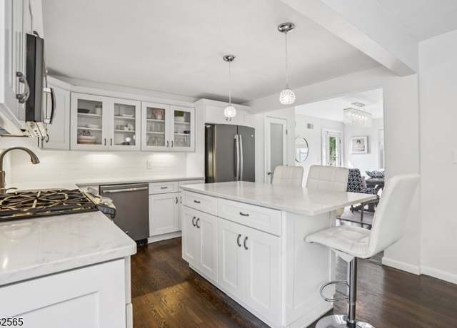 Property at 149 N Hillside Ave, Chatham Boro, NJ 07928-2821, 5 beds, 3.5 baths